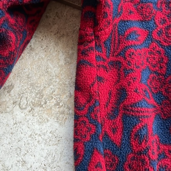 Patagonia Synchilla Snap T Lotus Flower Pullover in Barceloneta Red - Picture 15 of 16